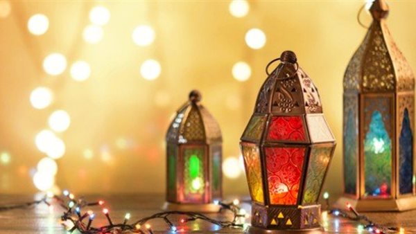 حكم تعليق الفوانيس والزينة في شهر رمضان