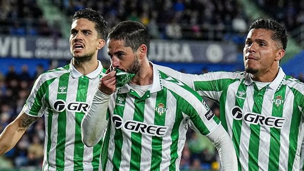 إيسكو يعتذر لجماهير ريال مدريد بعد احتفاله بهدف فوز بيتيس