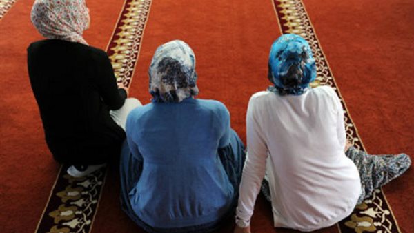 حكم تأخير غسل الحيض إلى ما بعد الظهر في الصيام
