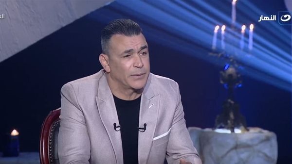 عصام الحضري مع العرافة