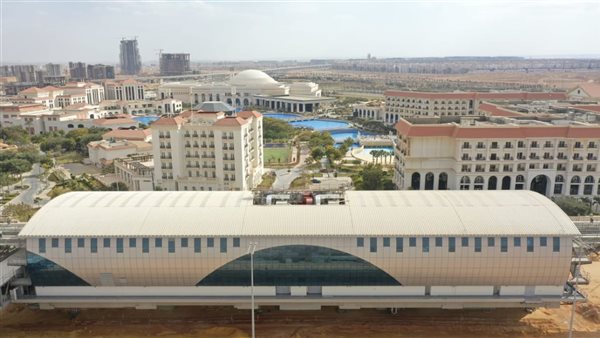 التشطيبات النهائية لمحطات مشروع مونوريل شرق النيل 