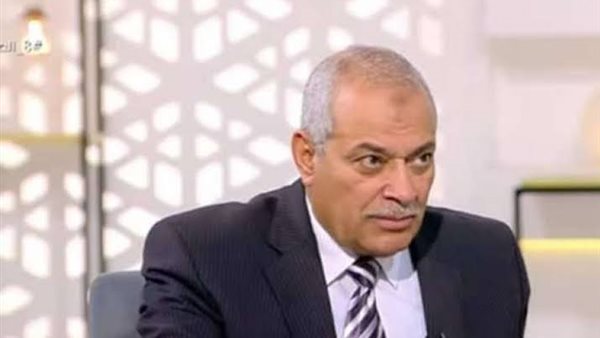  الدكتور عبد العزيز السيد رئيس شعبة الدواجن