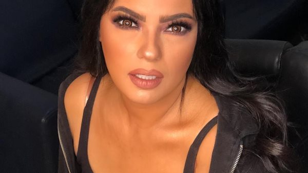 عزة مجاهد ابنة فيفي عبده