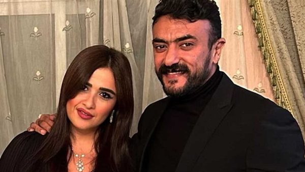 ياسمين عبد العزيز وأحمد العوضي