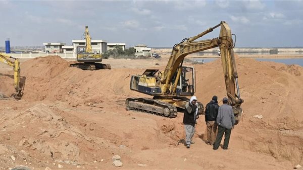 مشروعات تطوير وتوصيل المرافق للمناطق الصناعية بالعاشر