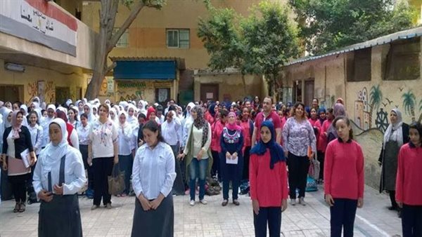 مديرة مدرسة بالهرم تتعدى على طالبة وتجبرها بخلع الحجاب