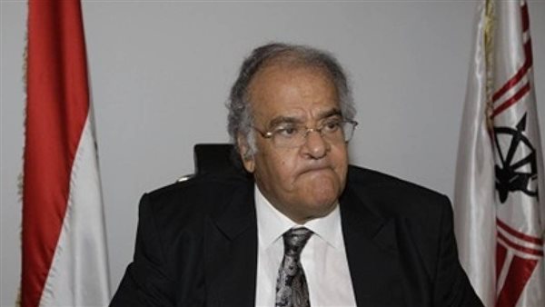 تعليق ممدوح عباس على بيان الأهلي بشأن الانسحاب من القمة