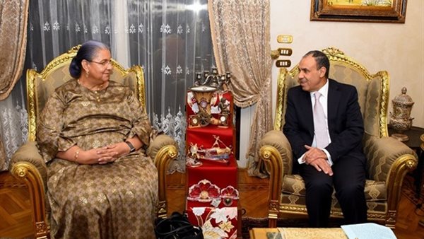 وزير الخارجية والهجرة يلتقي المبعوثة الأممية الجديدة إلى ليب