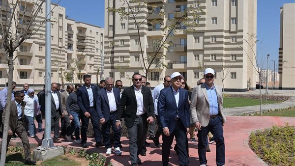 تسليم وحدات سكنية بالعاشر من رمضان