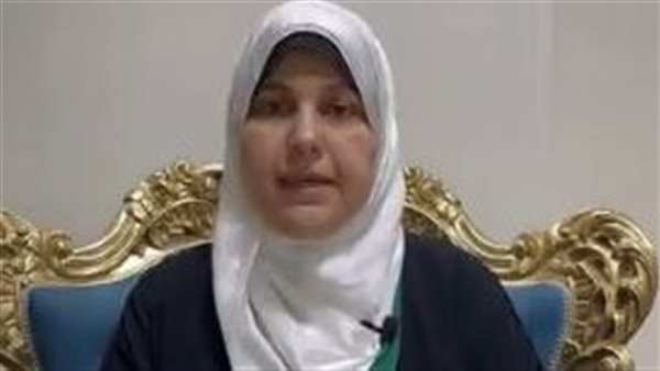 إيمان المنيسي واعظة بوزارة الأوقاف 