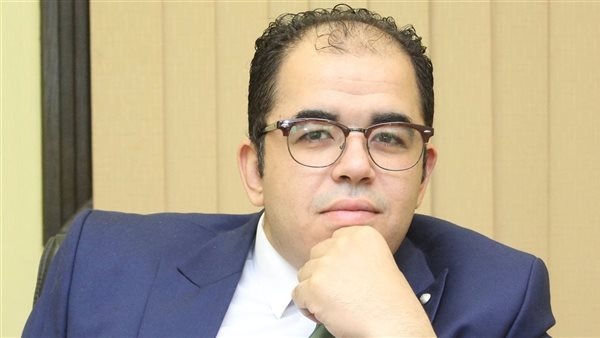د. محمد الطماوي الباحث في الاقتصاد السياسي والعلاقات الدولية