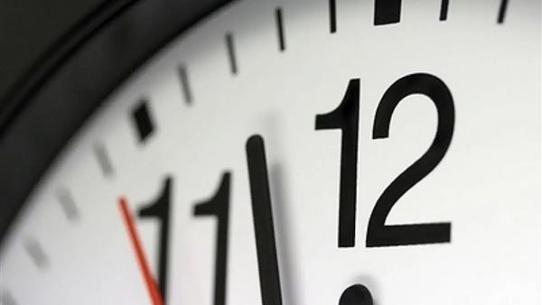 قدم ساعتك 60 دقيقة .. موعد تطبيق التوقيت الصيفي 2025 فى مصر