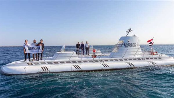 غرق الغواصة السياحية "سندباد" ومقتل ستة وإنقاذ 29 آخرين 
