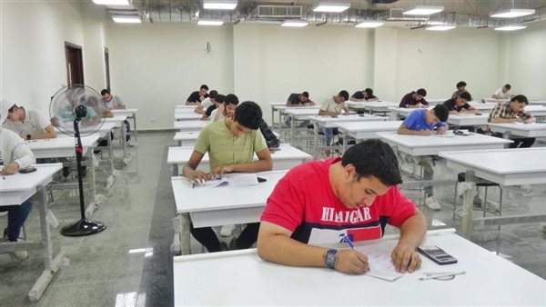 امتحانات الجامعات