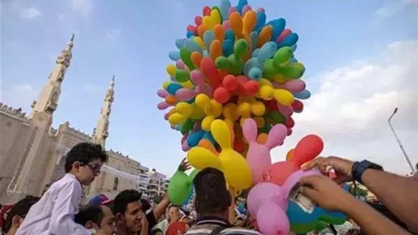 هل العيد يوم الأحد ولا الاثنين في مصر  