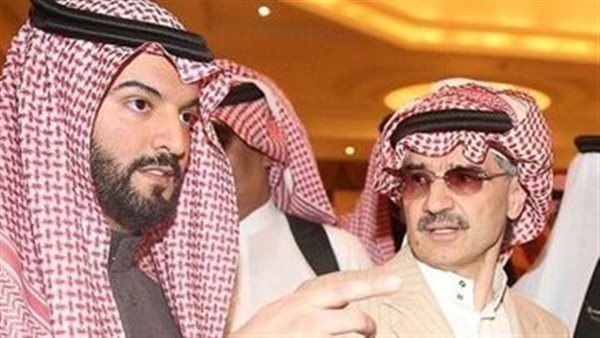 الوليد بن طلال ينهي أزمة تجديد عقد نجم الهلال السعودي