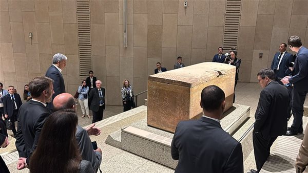 ماكرون يزور المتحف المصري الكبير