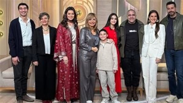 أبطال لام شمسية مع لميس الحديدي
