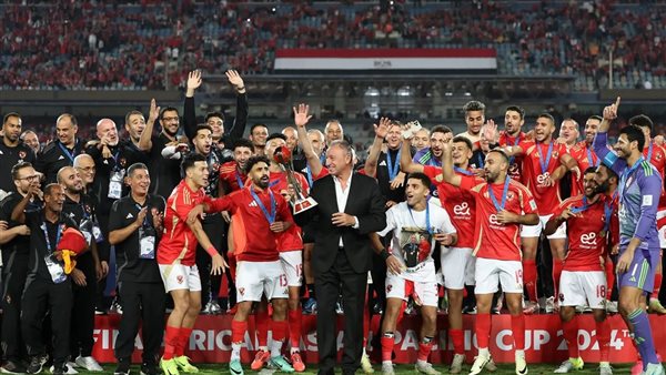 إمبراطور أفريقيا | فيفا يتغنى بالنادي الأهلي بطريقة خيالية .