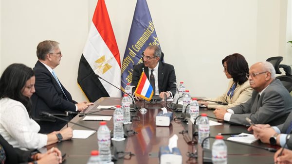 الدكتور عمرو طلعت، وزير الاتصالات