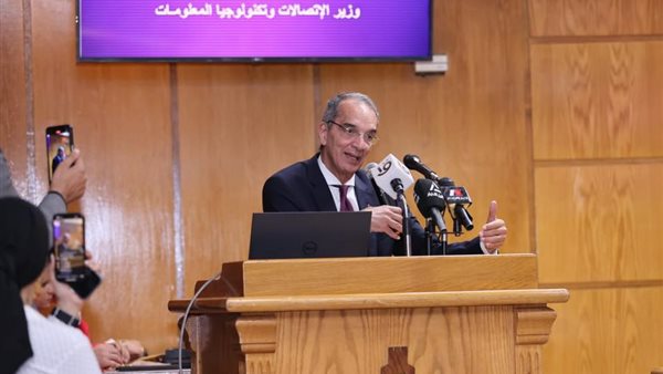 وزير الاتصالات: القليوبية مركز رقمي واعد توصل الإنترنت لـ 50