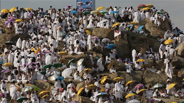 حكم الغياب عن العمل للحج بدون إذن صاحب العمل