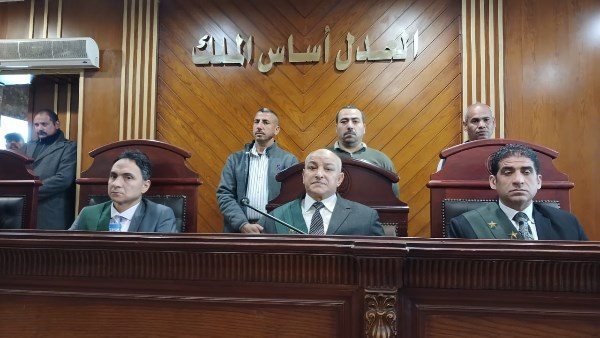 إحالة أوراق زوجين قتلا شابا بالعاشر من رمضان إلى المفتي