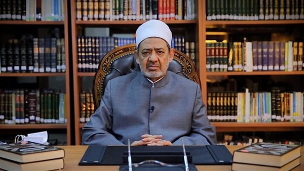 الإمام الأكبر يعزي الدكتور سيد بكري، نائب رئيس جامعة الأزهر،