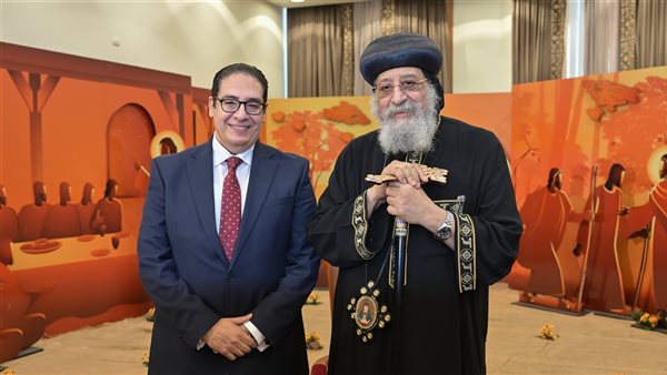 زيارة رئيس جامعة القاهرة للبابا تواضروس 