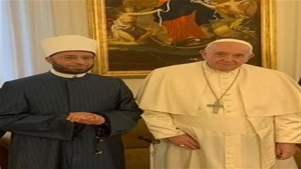 وزير الأوقاف ينعي البابا فرنسيس
