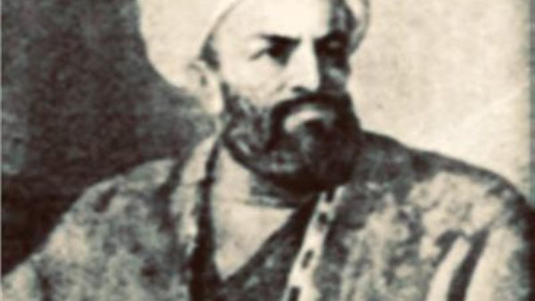 من هو الإمام السيوطي الذي دعا السيسي الدعاة إلى الإقتداء به؟