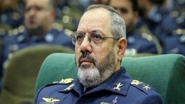 وزير الدفاع الإيراني عزيز نصير زاده