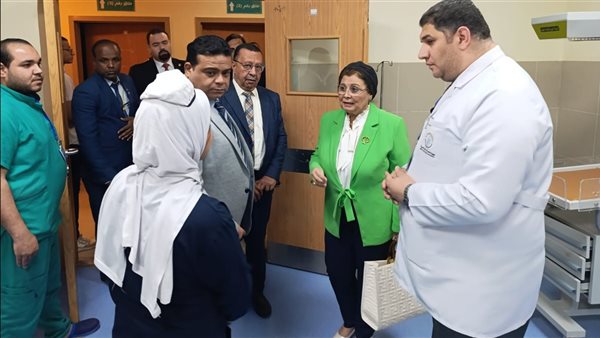 نائب وزير الصحة تتفقد منشآت صحية في أسوان وتوصي بدعم الرضاعة