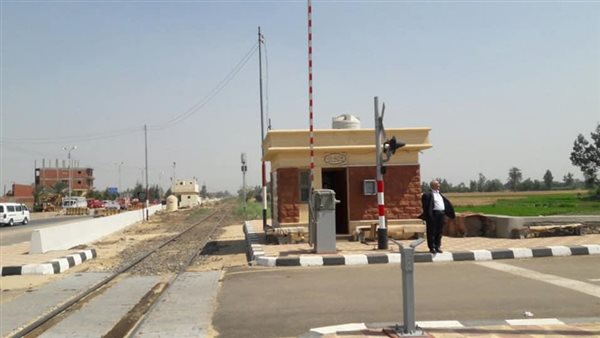 حقيقة نزع ملكية أرض بقنا لتطوير 5 مزلقانات