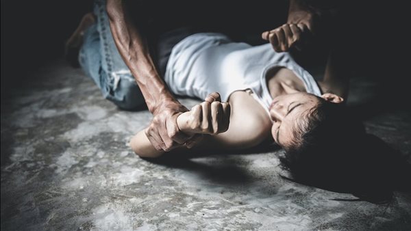 المؤبد لـ 9 أشخاص اغتصبوا 8 سيدات