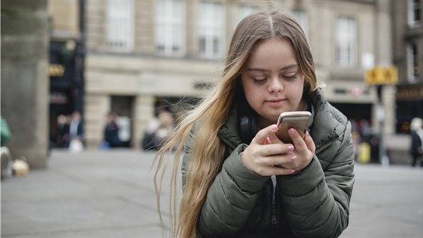 تيك توك تطلق أدوات مدعومة بالذكاء الاصطناعي لتعزيز تجربة ذوي