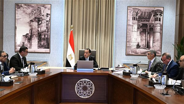رئيس الوزراء يتابع الموقف التنفيذي لتطوير أرض مطار إمبابة