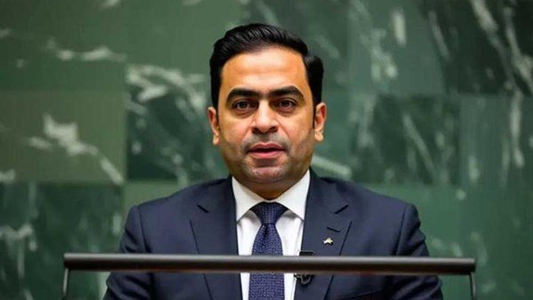 الدكتور محمد حمزة الحسيني الخبير الاقتصادي