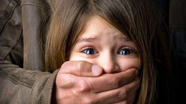  ذئب بشري يهتك عرض طفلة 3 سنوات ويقتلها