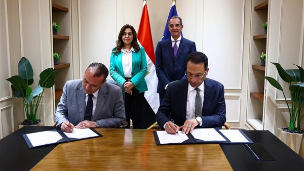 تعاون بين وزارتي الاتصالات والتنمية المحلية