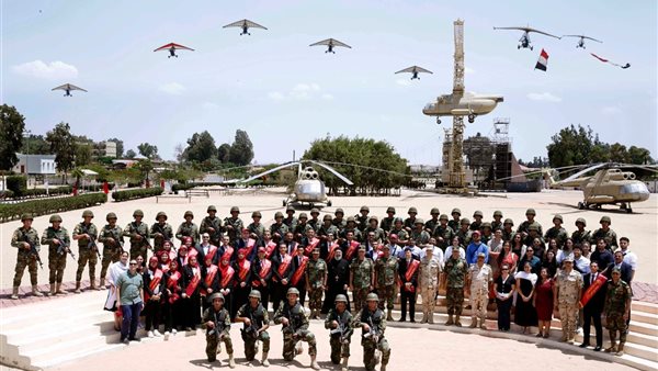 القوات المسلحة تنظم زيارة للشباب المصريين وطلبة الجامعات