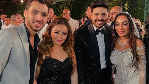 إلهام عبد البديع تظهر مع وليد سامي في حفل زفاف محمد شاهين