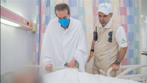 وزير الصحة يجتمع مع نظيره السعودي بـ«لبس الإحرام»، اعرف السب