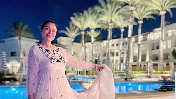 صور إلهام شاهين في الساحل 