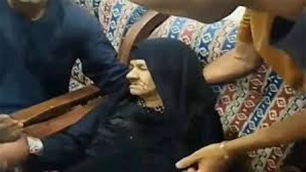 تفاصيل واقعة طبيب قوص ووفاة المسنة، غلق العيادة وتنازل الأسر