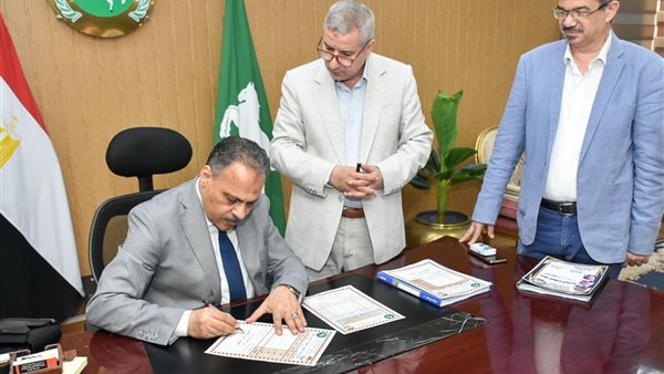 محافظ الشرقية يعتمد نتيجة امتحانات الشهادة الإعدادية