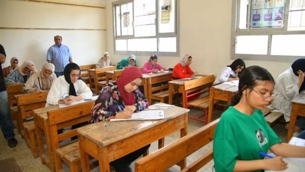أسماء أوائل الشهادة الإعدادية بمحافظة السويس