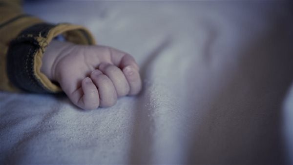 ام تقتل اولادها الثلاثة في الشروق