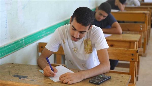 حقيقة تسريب امتحان اللغة الأجنبية الأولى لطلاب الثانوية