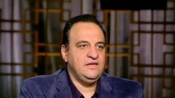 وفاة والدة الفنان هشام إسماعيل وصلاة الجنازة في السيدة نفيسة